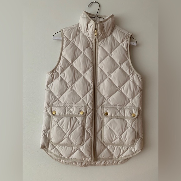 J. Crew Jackets & Blazers - J.CREW Quilted Beige Vest NWT